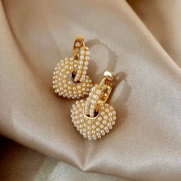 Independent Jewelry - Chic 18K Gold Plated Heart Hoop Earrings